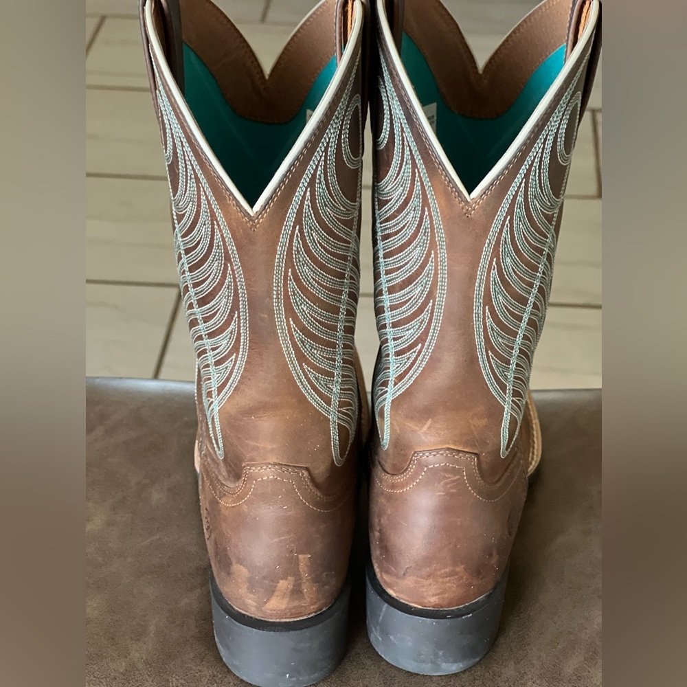 Ariat Brown Heeled Boots with Blue Stitching - Picture 7 of 9